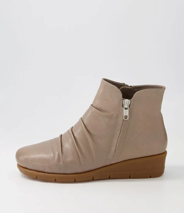 Women SUPERSOFT Boots<Maxie Taupe Leather Ankle Boots